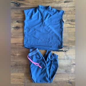 Figs Scrub Set Rafaela - Mandarin Collar Top & Zamora Joggers XS in Night Sky.